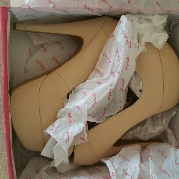 High heel pumps #3 - Picture 1 of 2